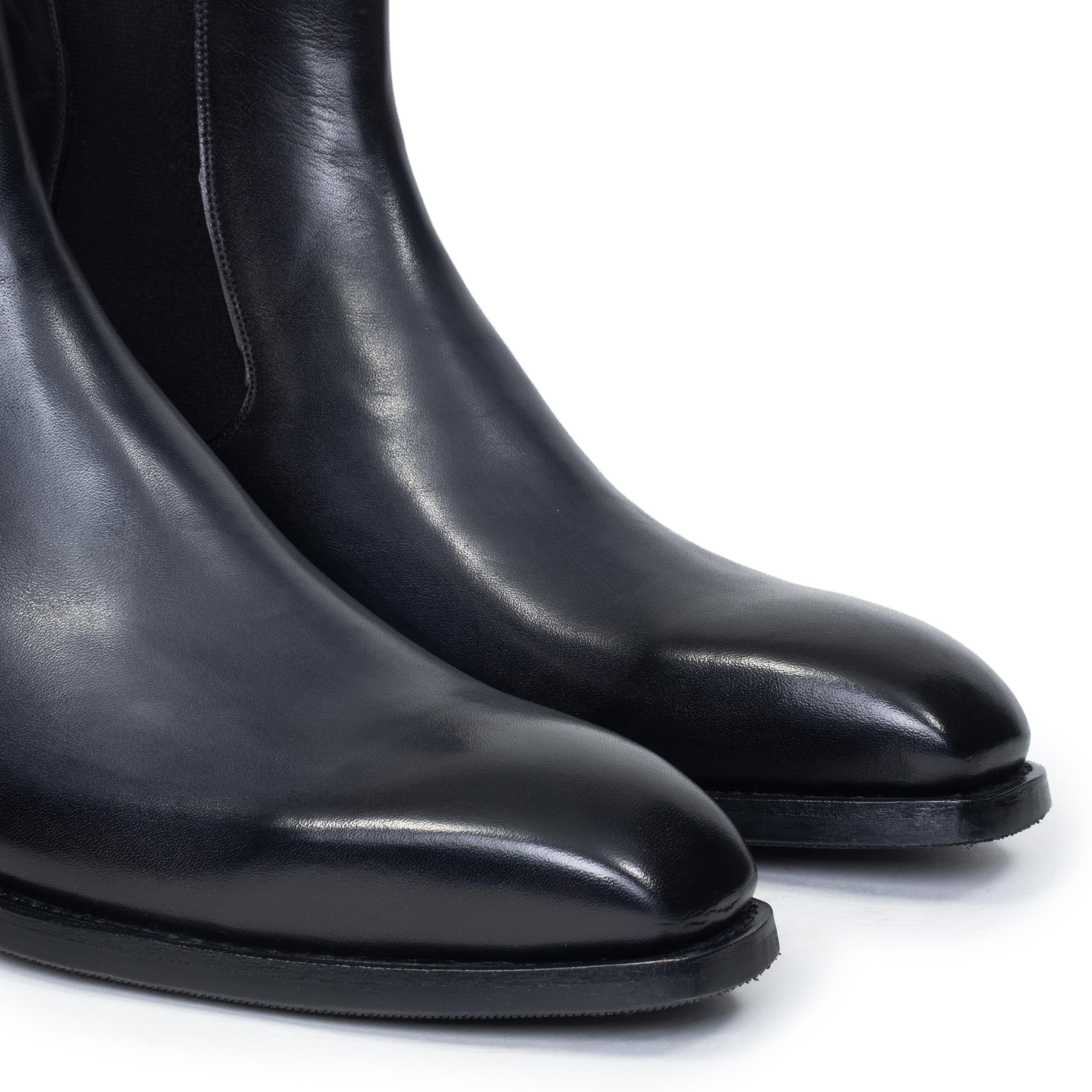 [Dark Anthracite]