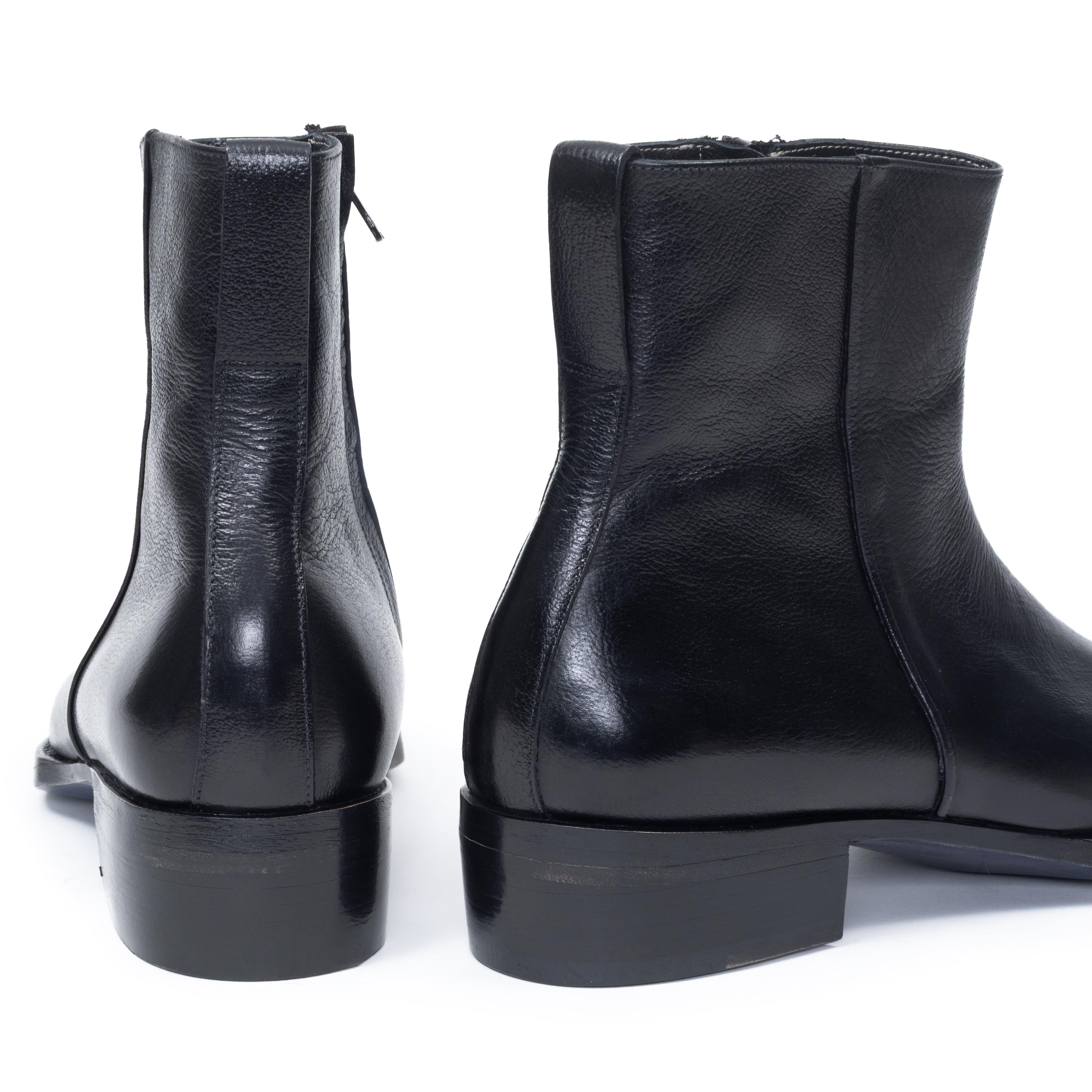 [Black]