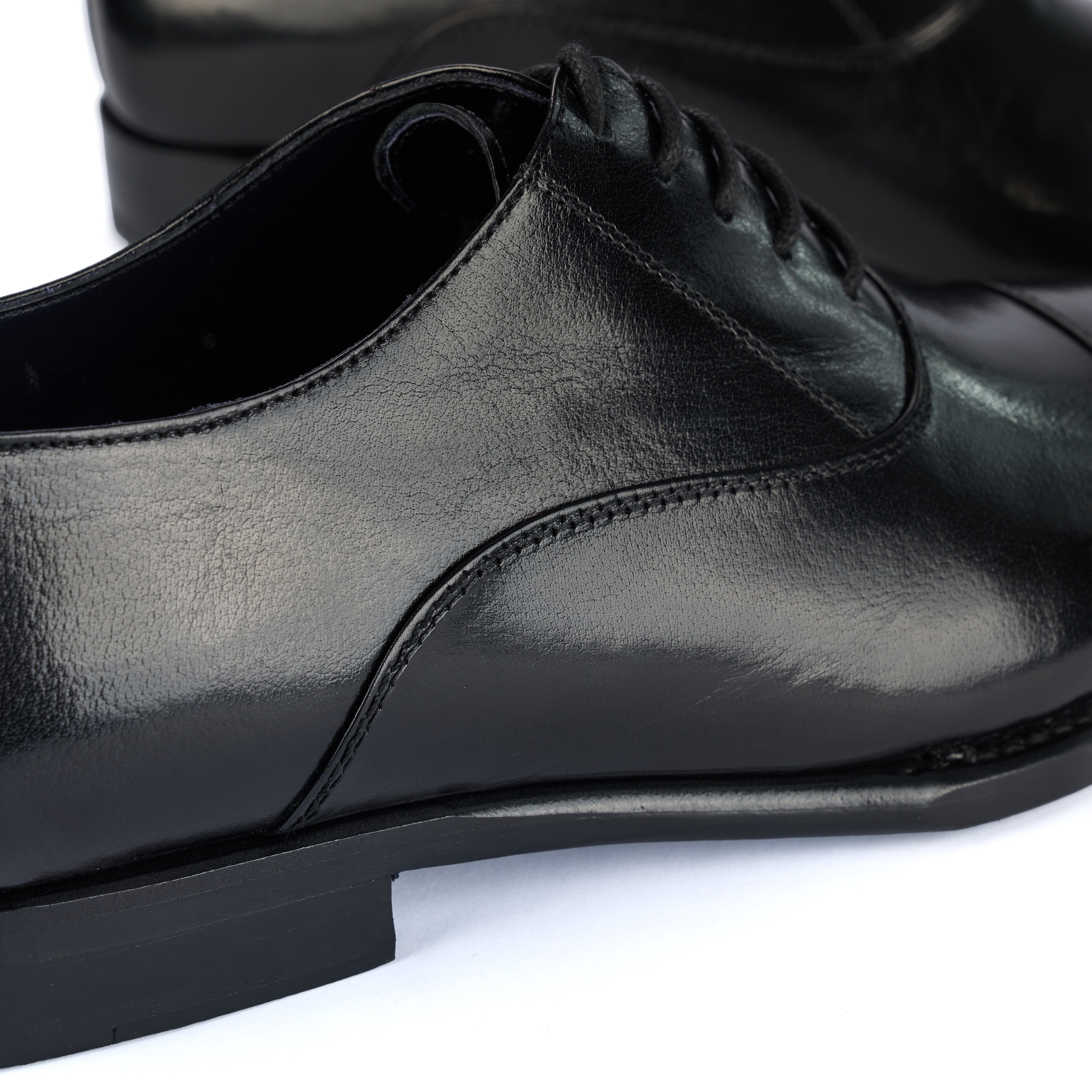 The Buffalo Noir Oxford